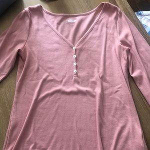 Super comfy ribbed quarter sleeve tee! 💕